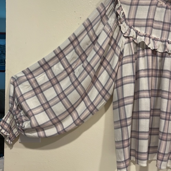 Cute Free People flannel top. Large - Picture 5 of 8